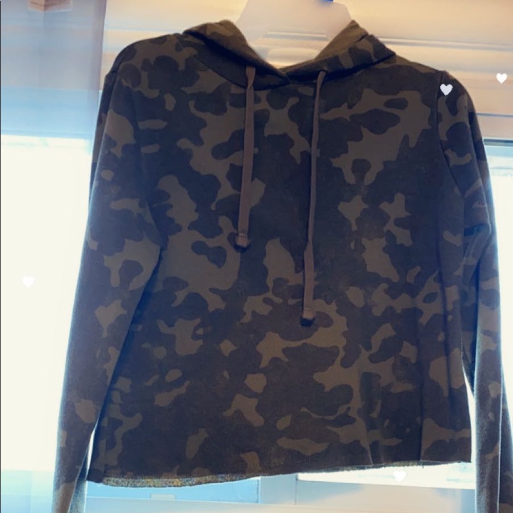 Cropped hoodie